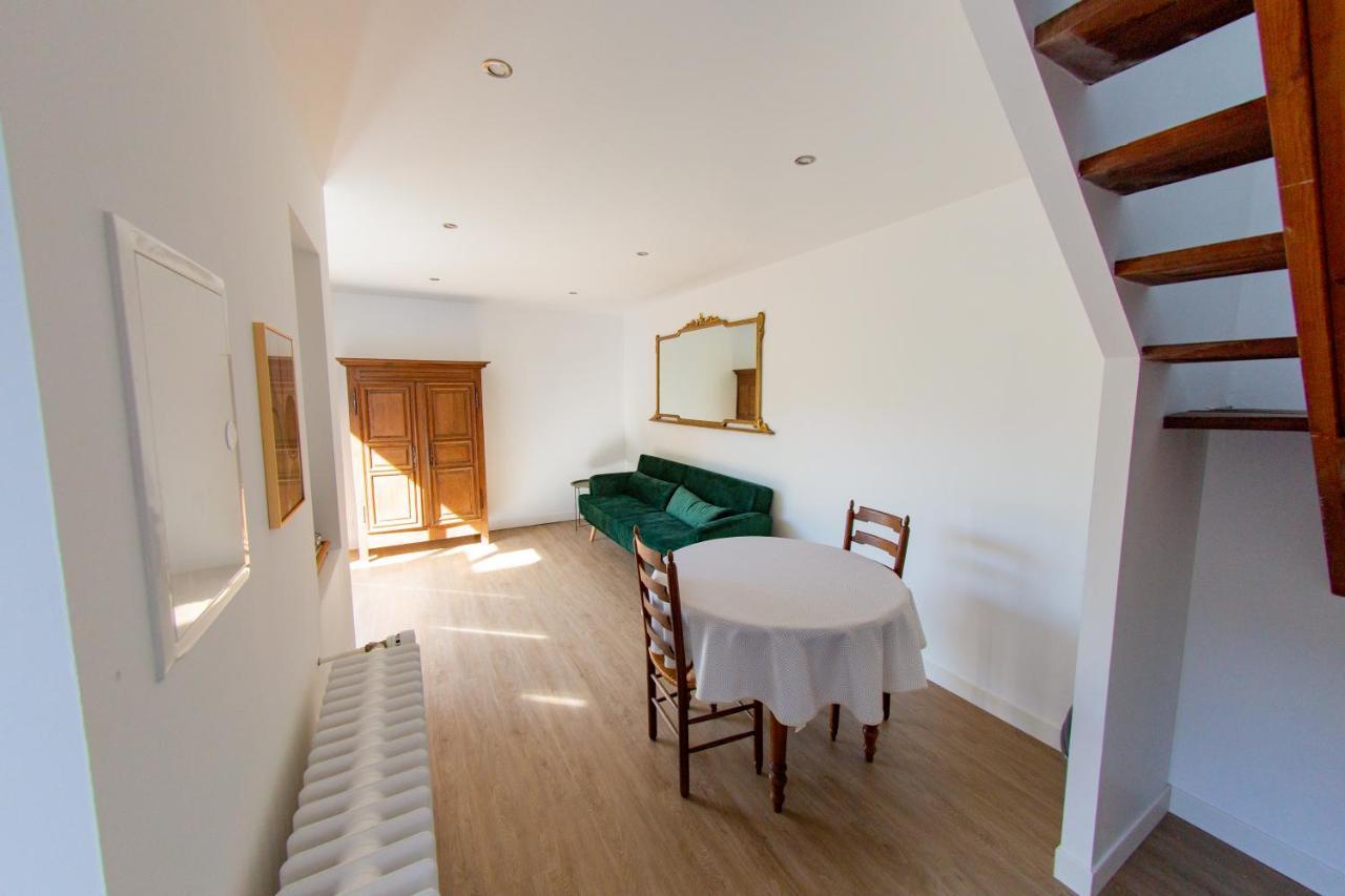 Le 74 Bed & Breakfast Avranches Bagian luar foto